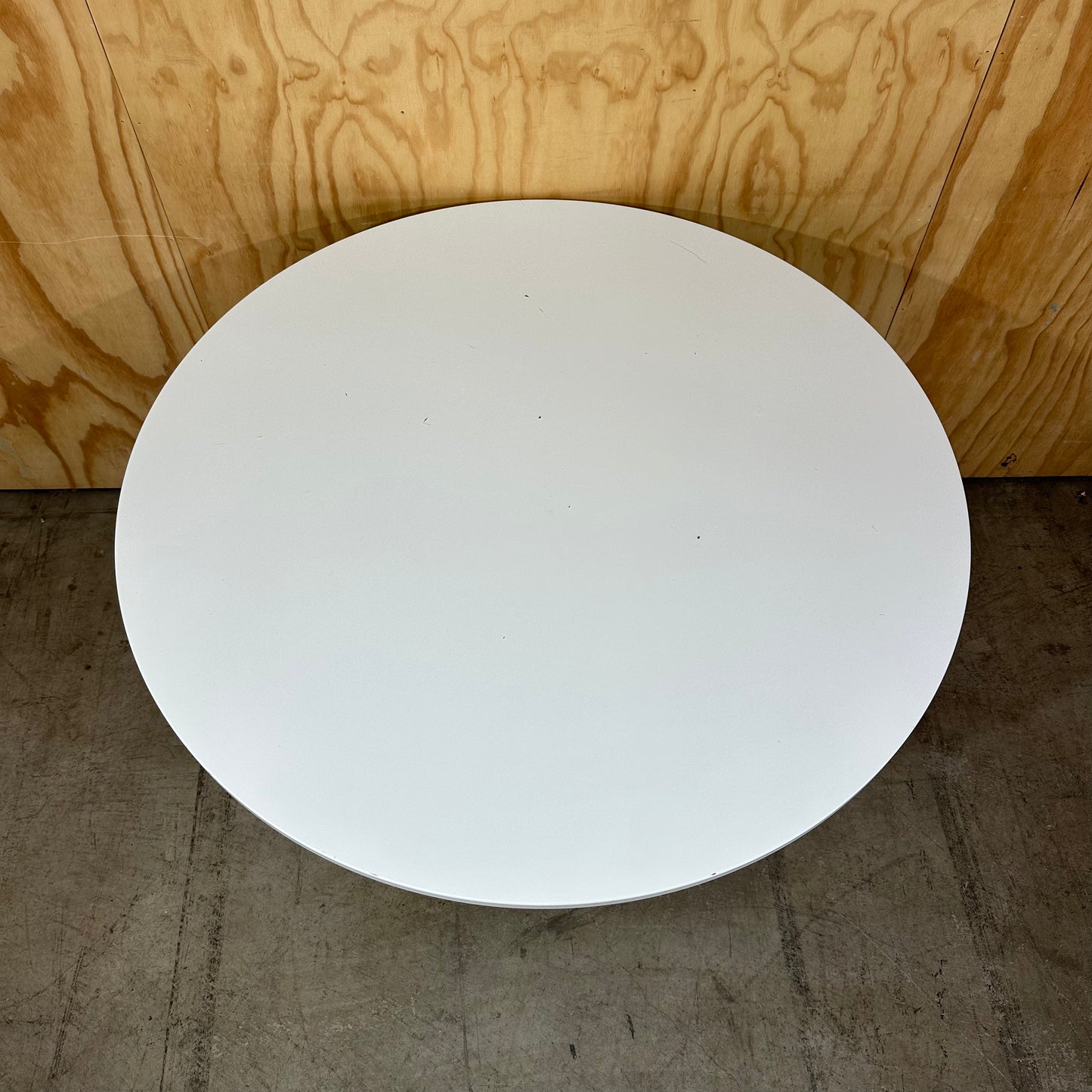 IKEA Docksta Round Table