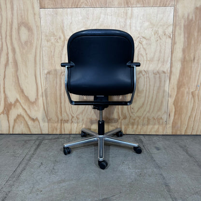 Wilkhahn FS 211/8 Black Leather Swivel Chair