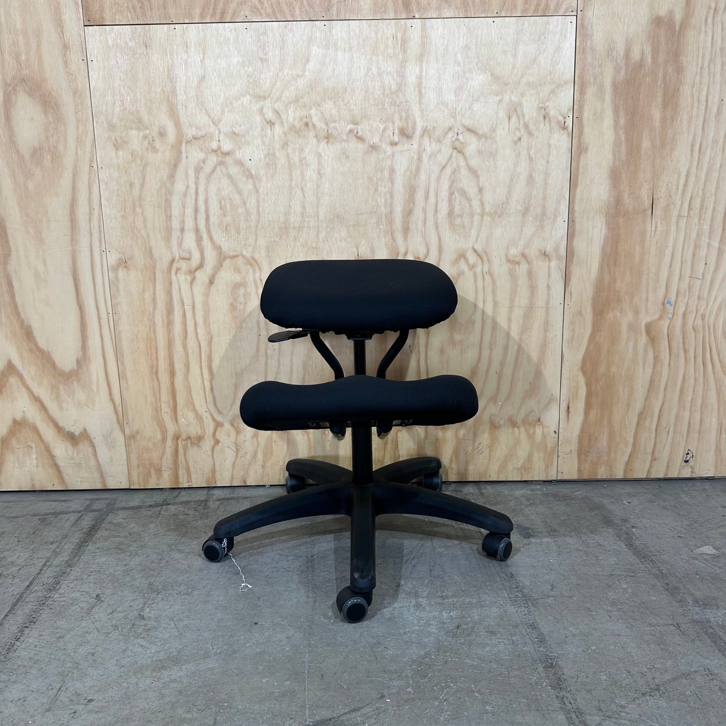 Stateline Knee Chair