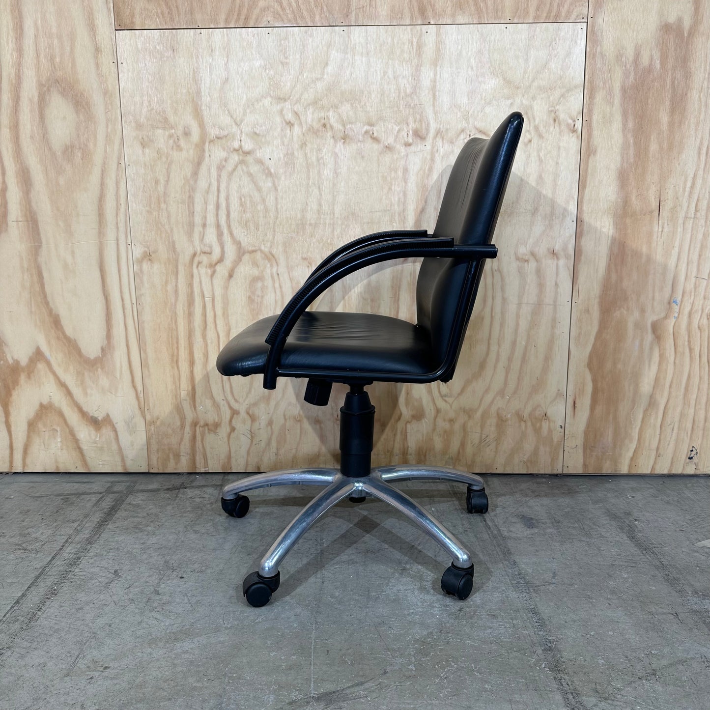 Pago Leather Office Chair on Castors