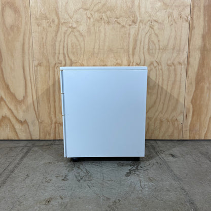 White Metal Pedestal