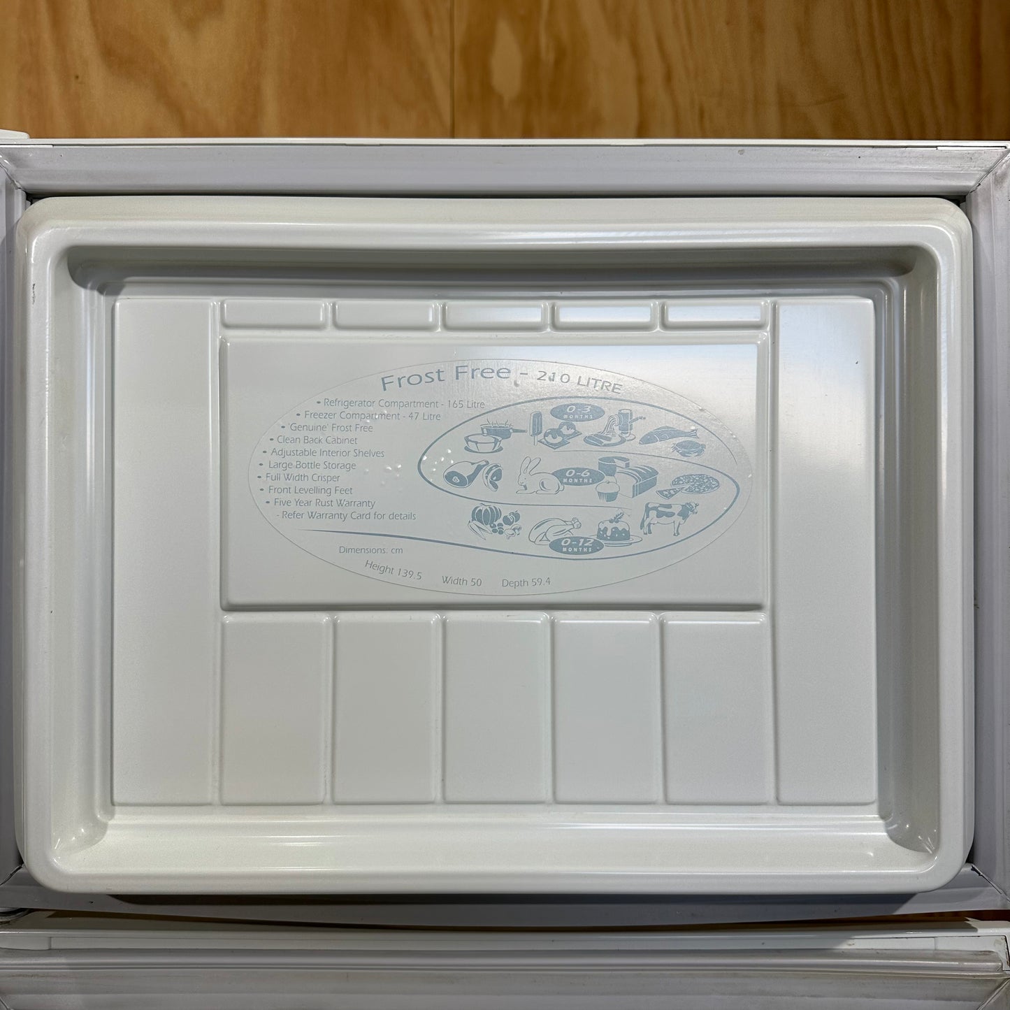 Westinghouse RJ212T-R Fridge