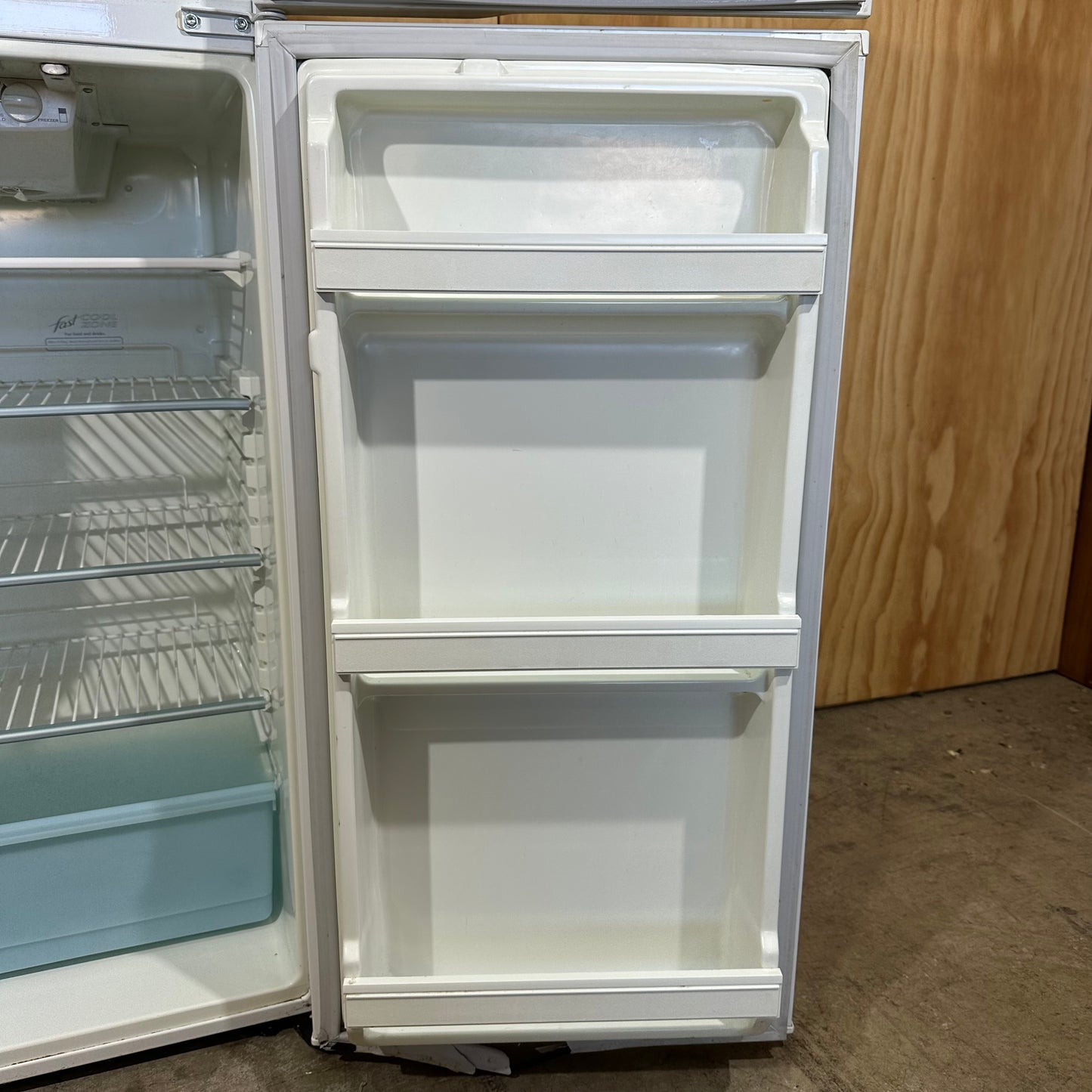 Westinghouse RJ212T-R Fridge