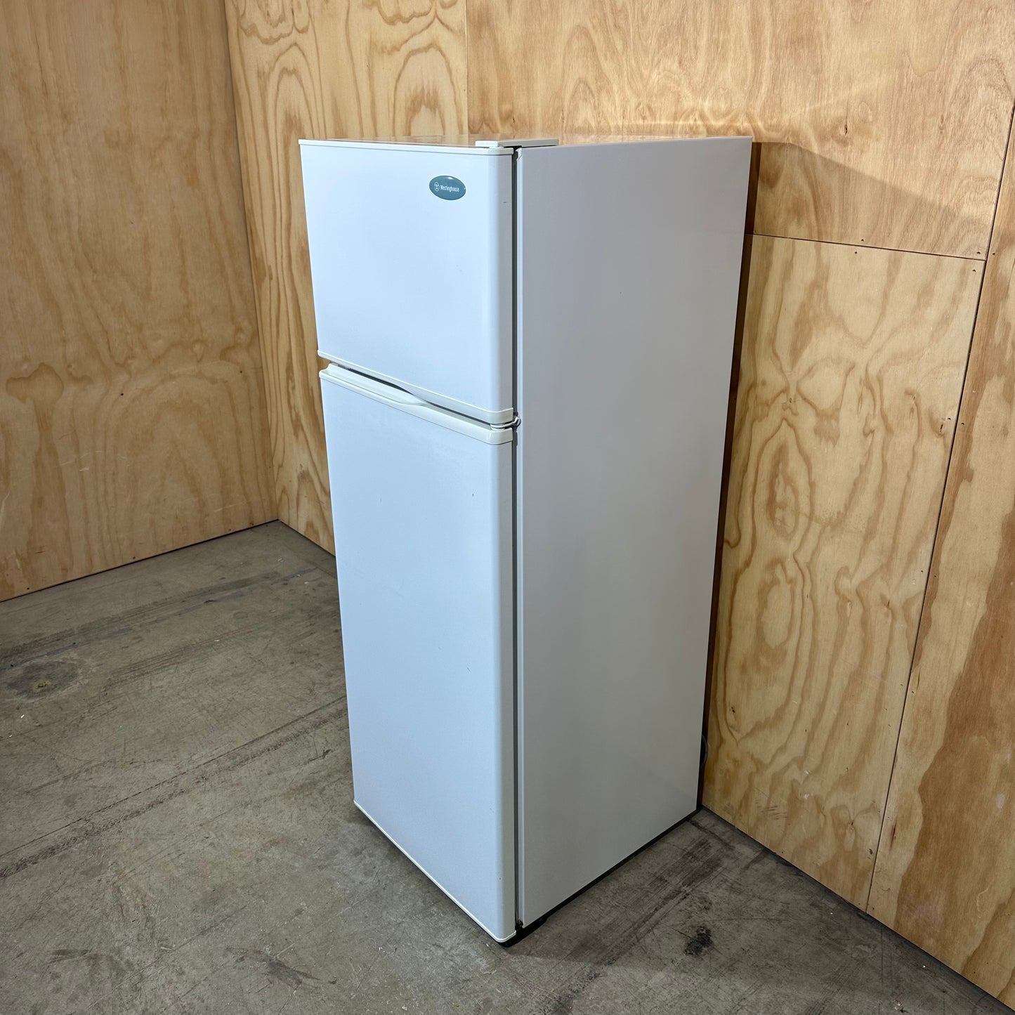 Westinghouse RJ212T-R Fridge