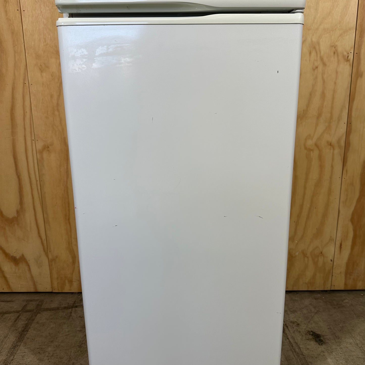 Westinghouse RJ212T-R Fridge