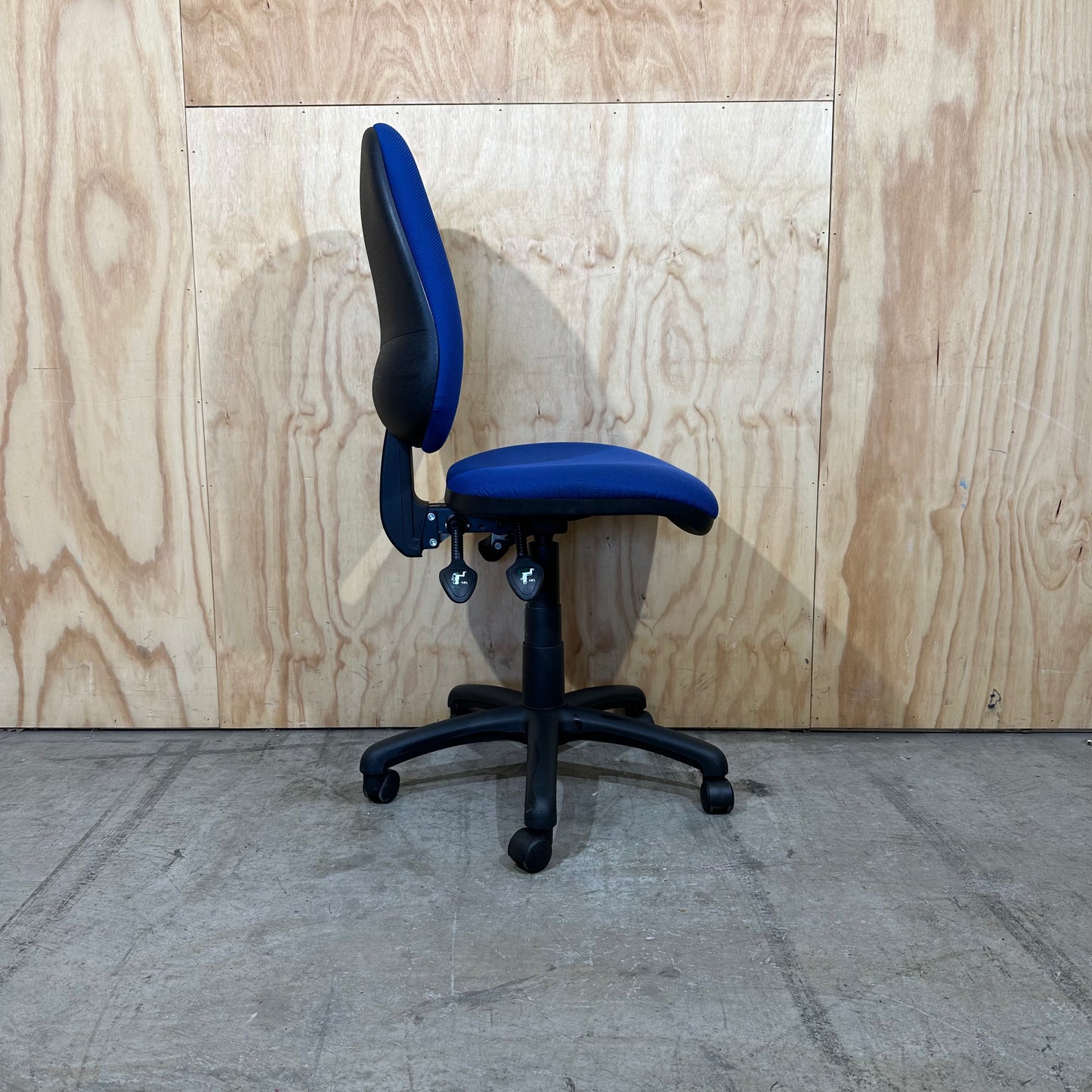 Blue Pago Task Chair