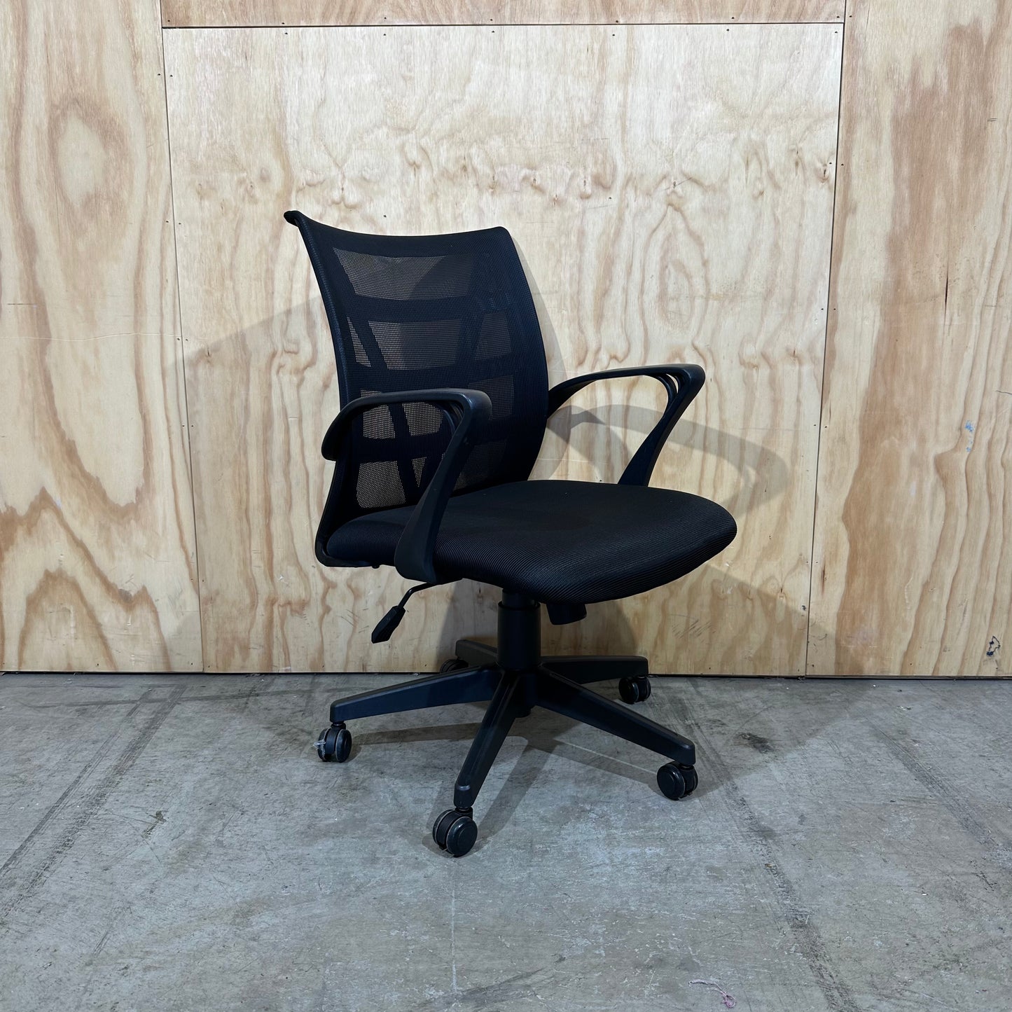 Black Meshback Task Chair