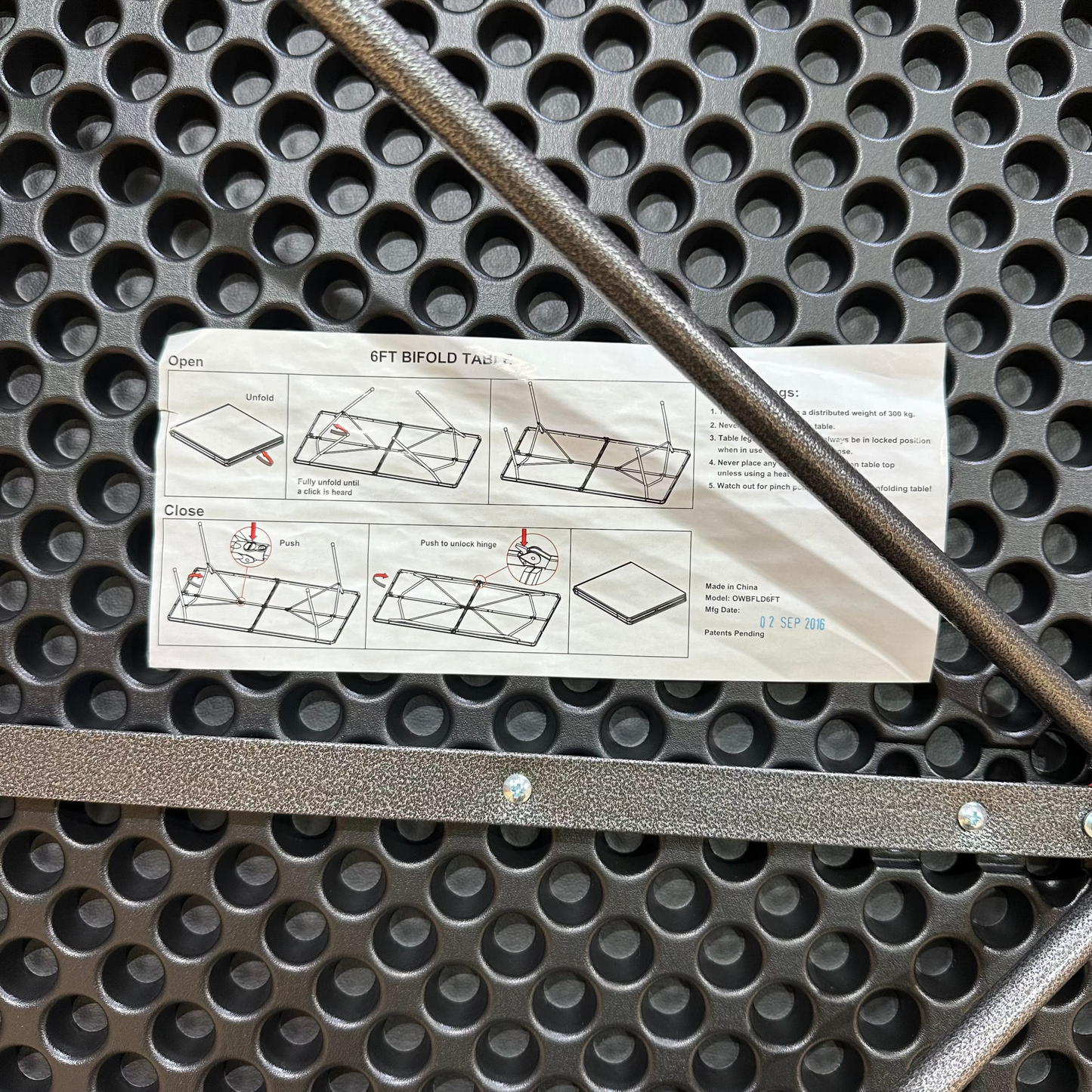 6ft Bi-Fold Plastic Trestle Table