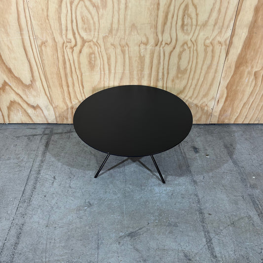 Round table metal legs