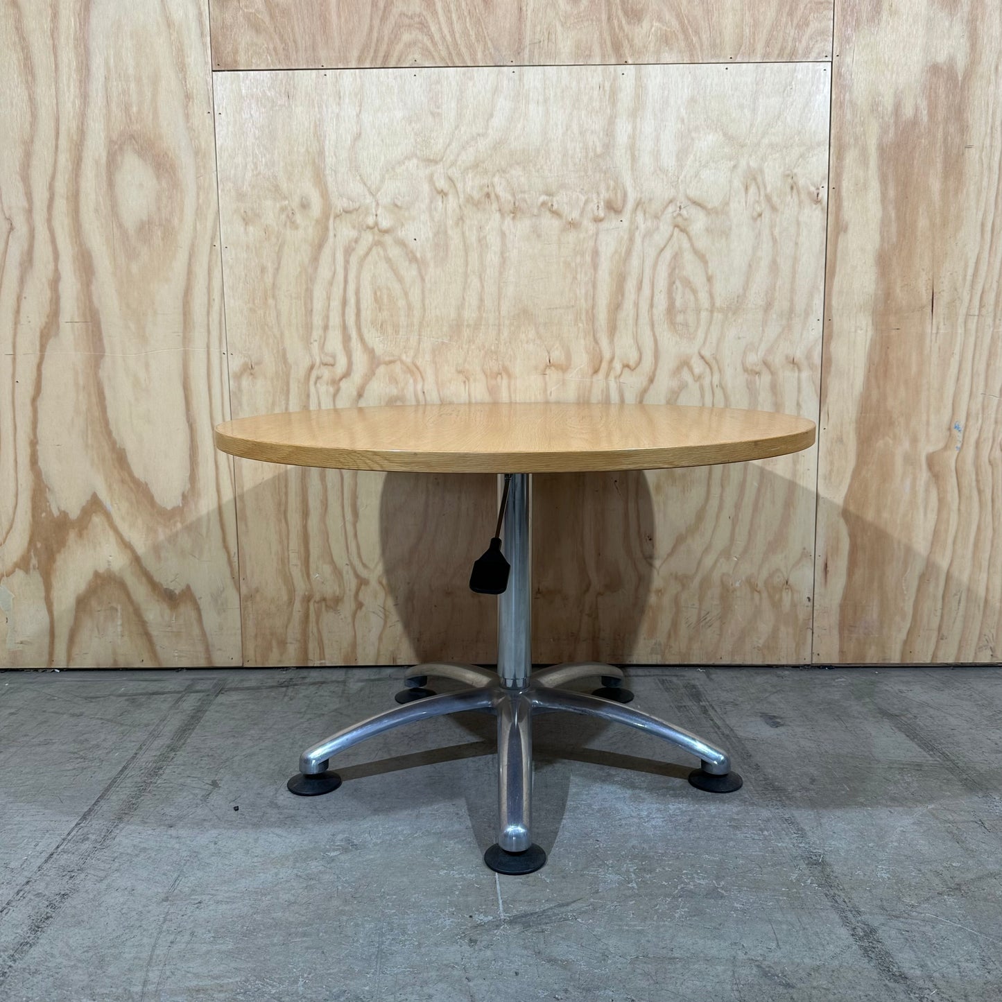 Adjustable Height Round Table