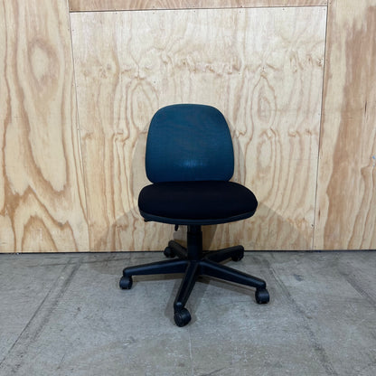 Stem Task Chair with Teal Back