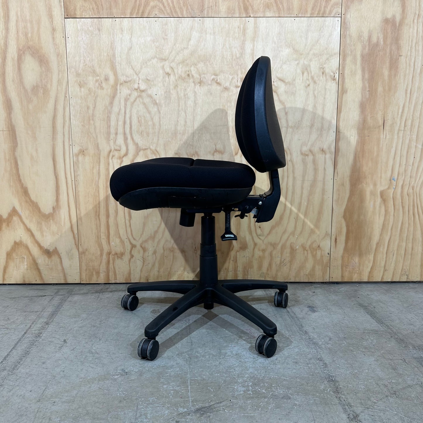 Black Staples Task Chair