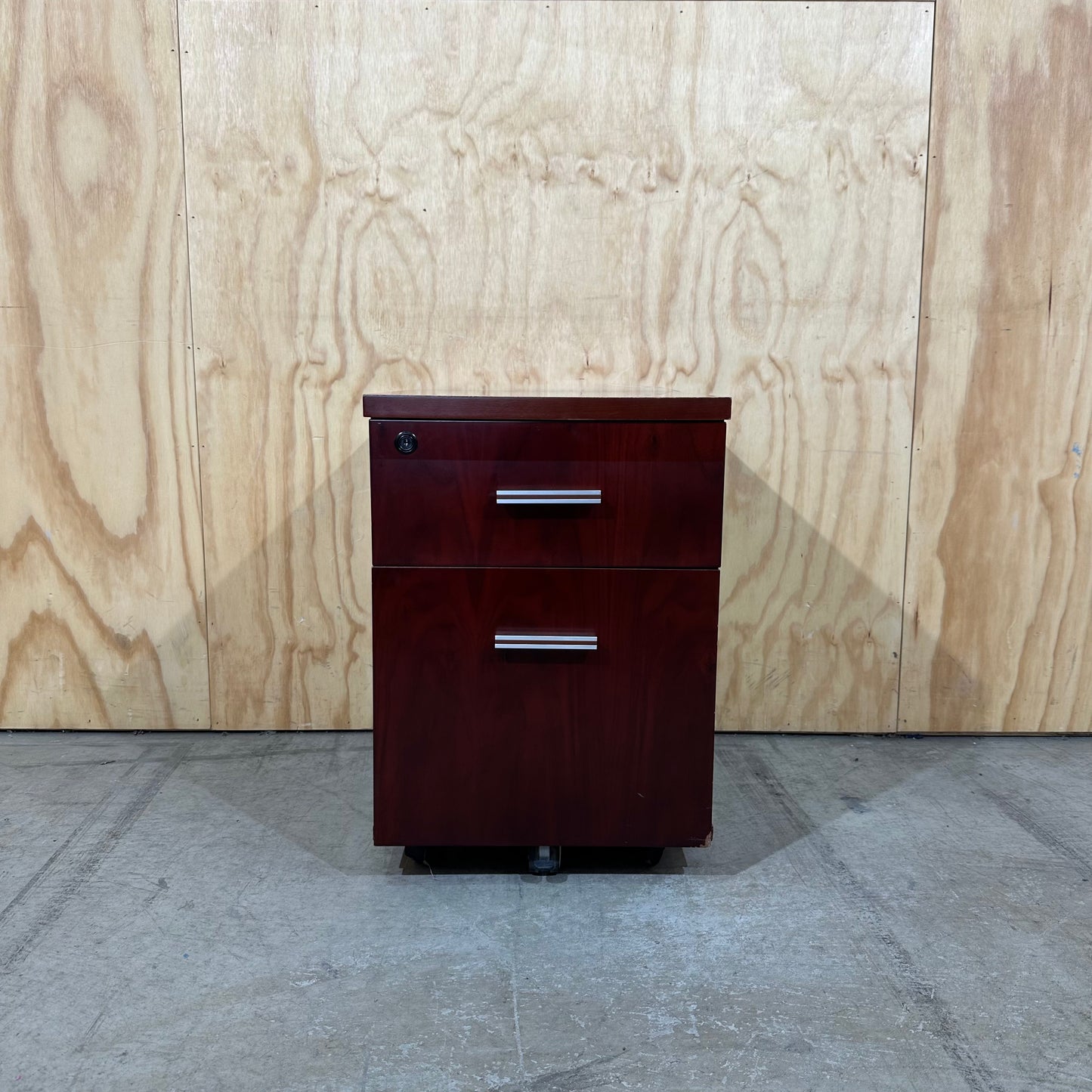 Mahogany Veneer Pedestal