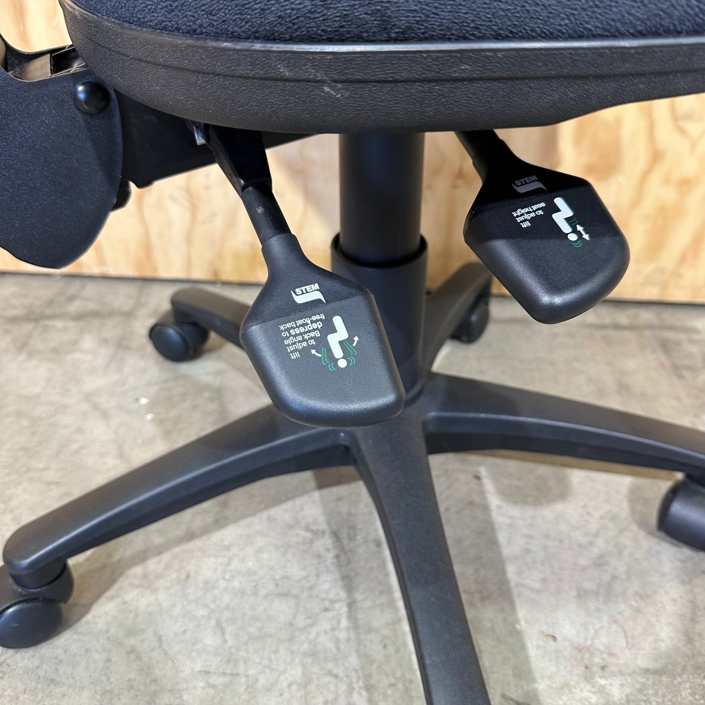 Blue Stem Magnum Task Chair