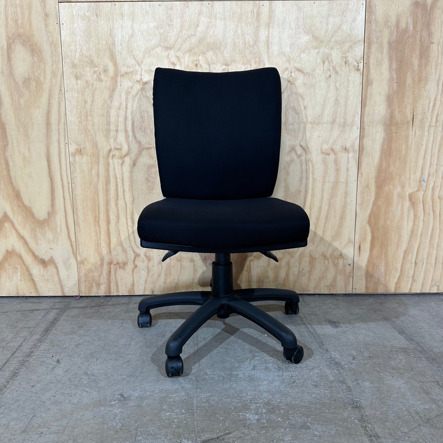 Pago Matrix II High Back Heavy Duty Task Chair in Black