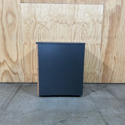 Sleek Two-Tone Mobile Pedestal