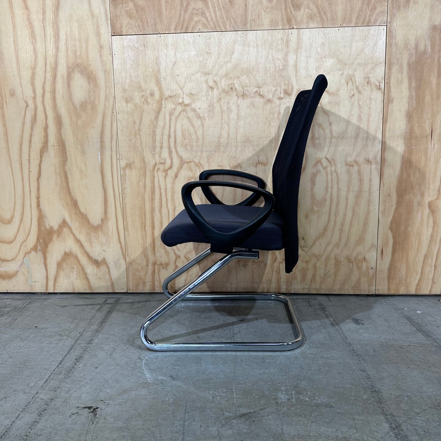 Mesh Back Cantilever Chair