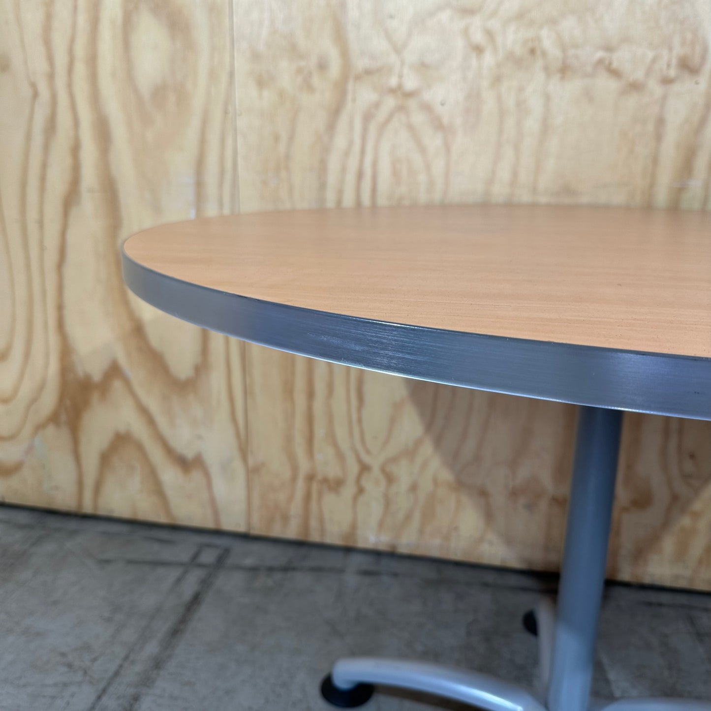 Commercial 5 Star Base Meeting Table