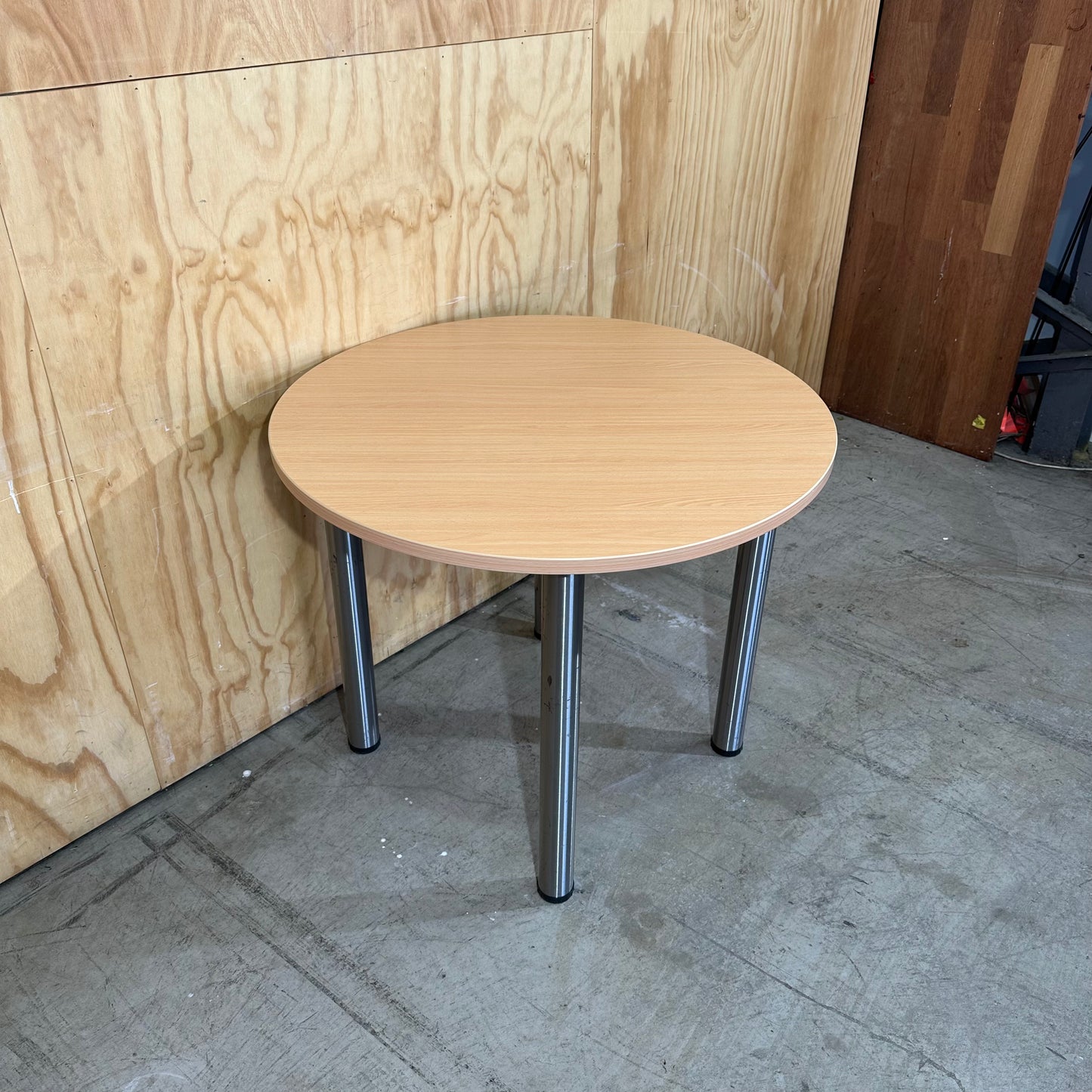 Round Table on Chrome Legs