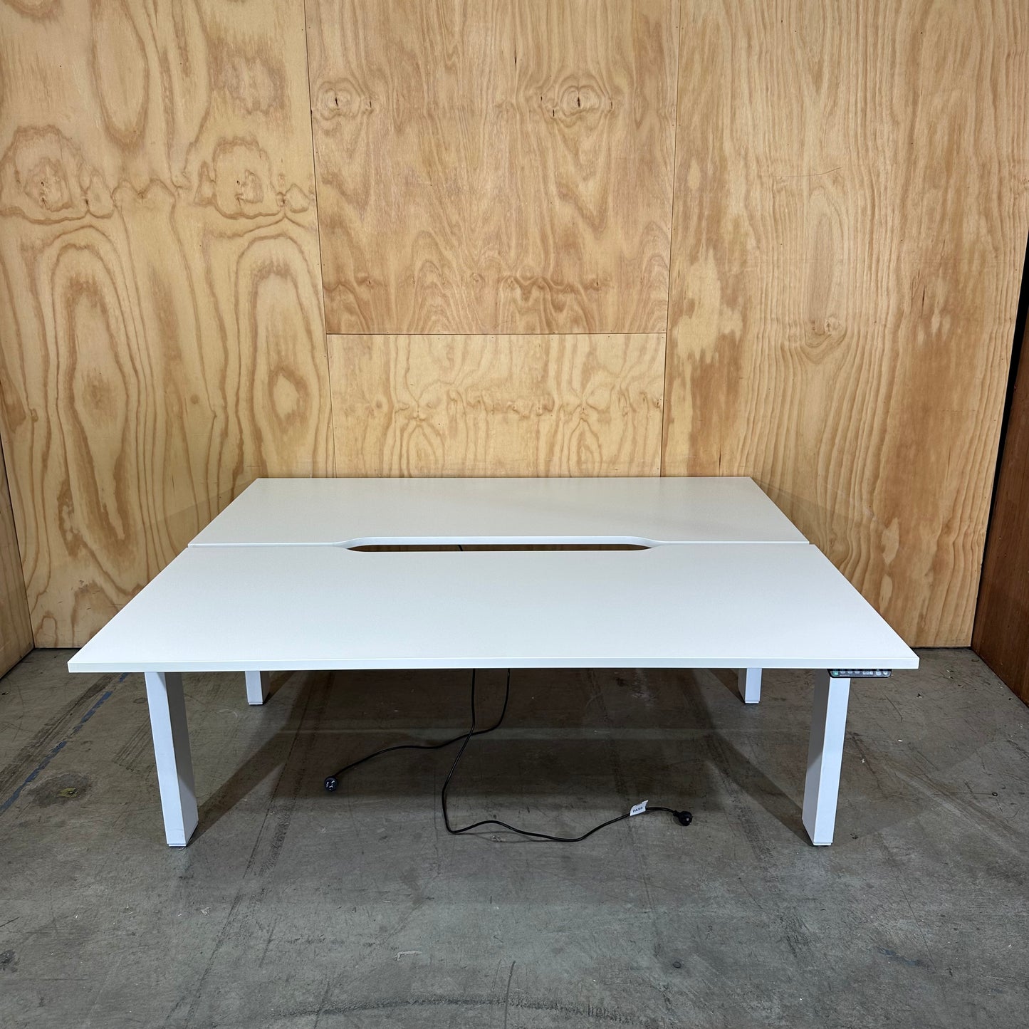 Zenith Rumba Electric Height Adjustable Workstation Pod of 2