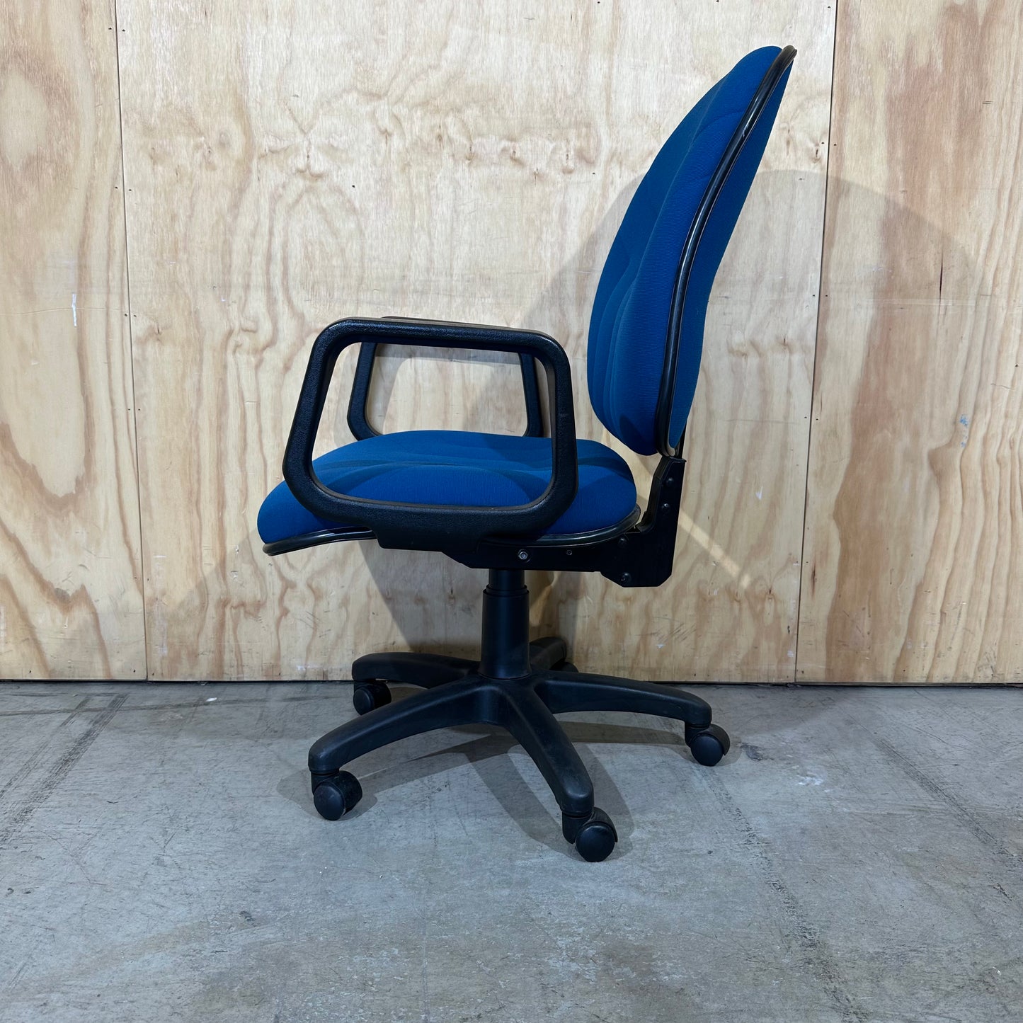 Blue Task Chair with Arms