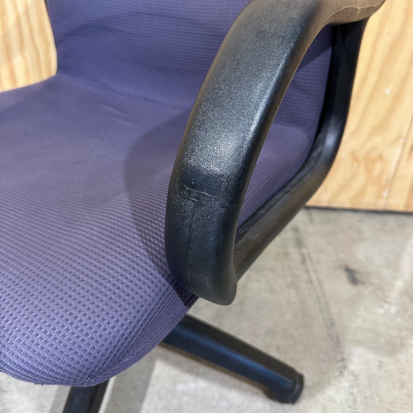 Purple Waffle Fabric Task Chair