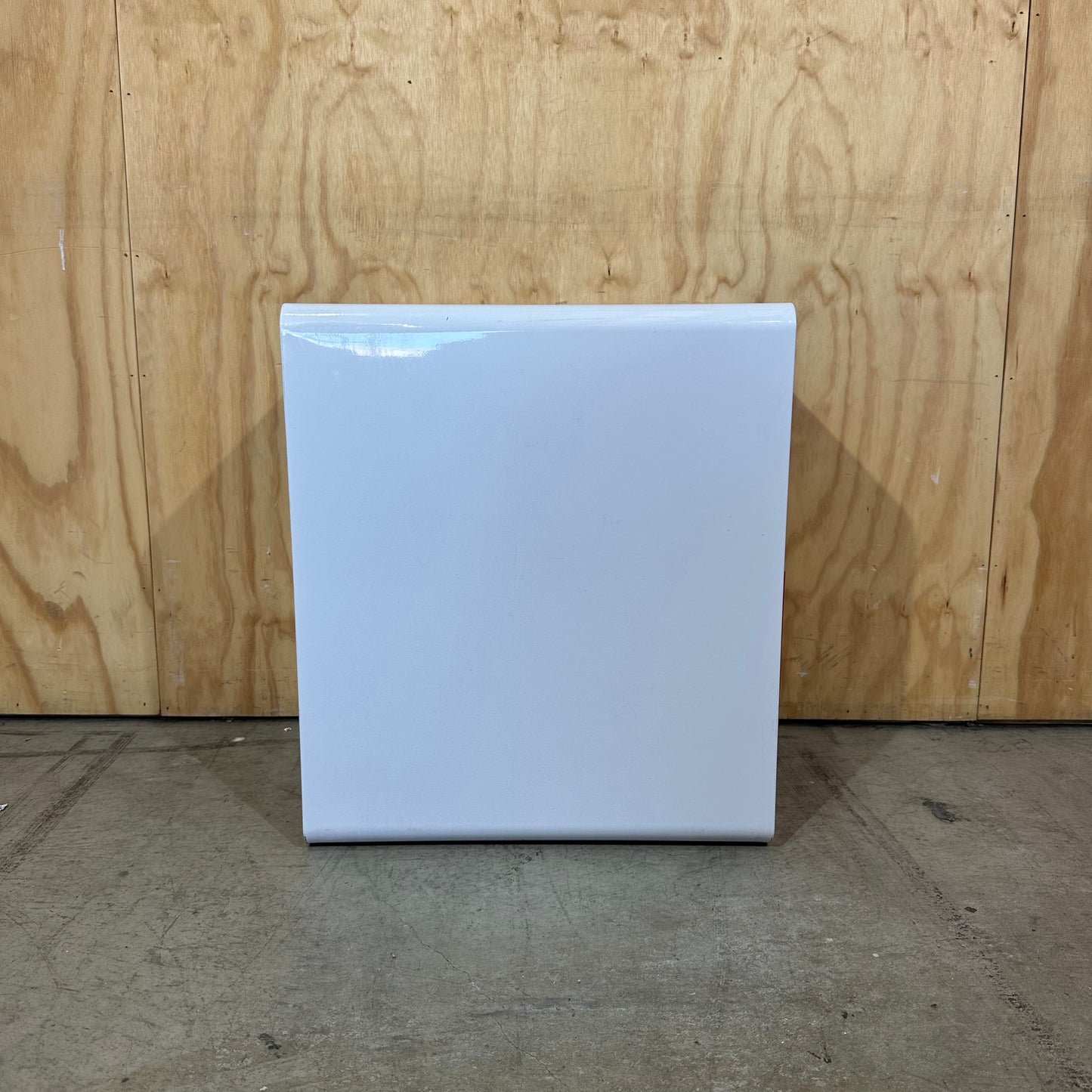 Red and White Pedestal