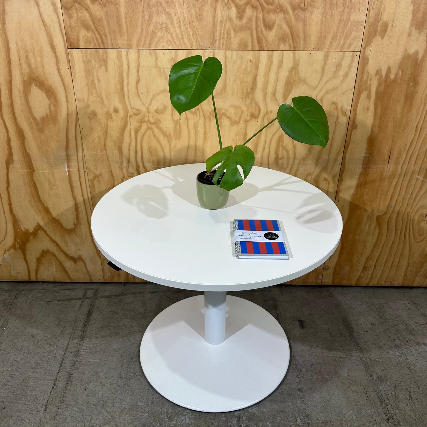 Adjustable Height Round Table