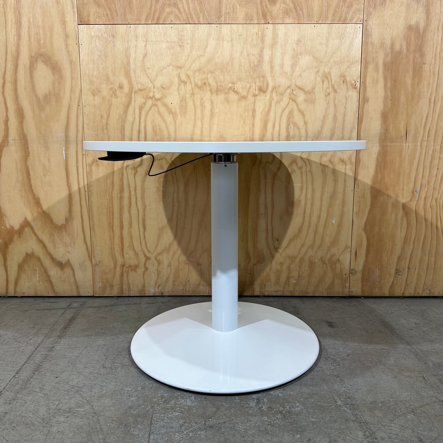 Adjustable Height Round Table