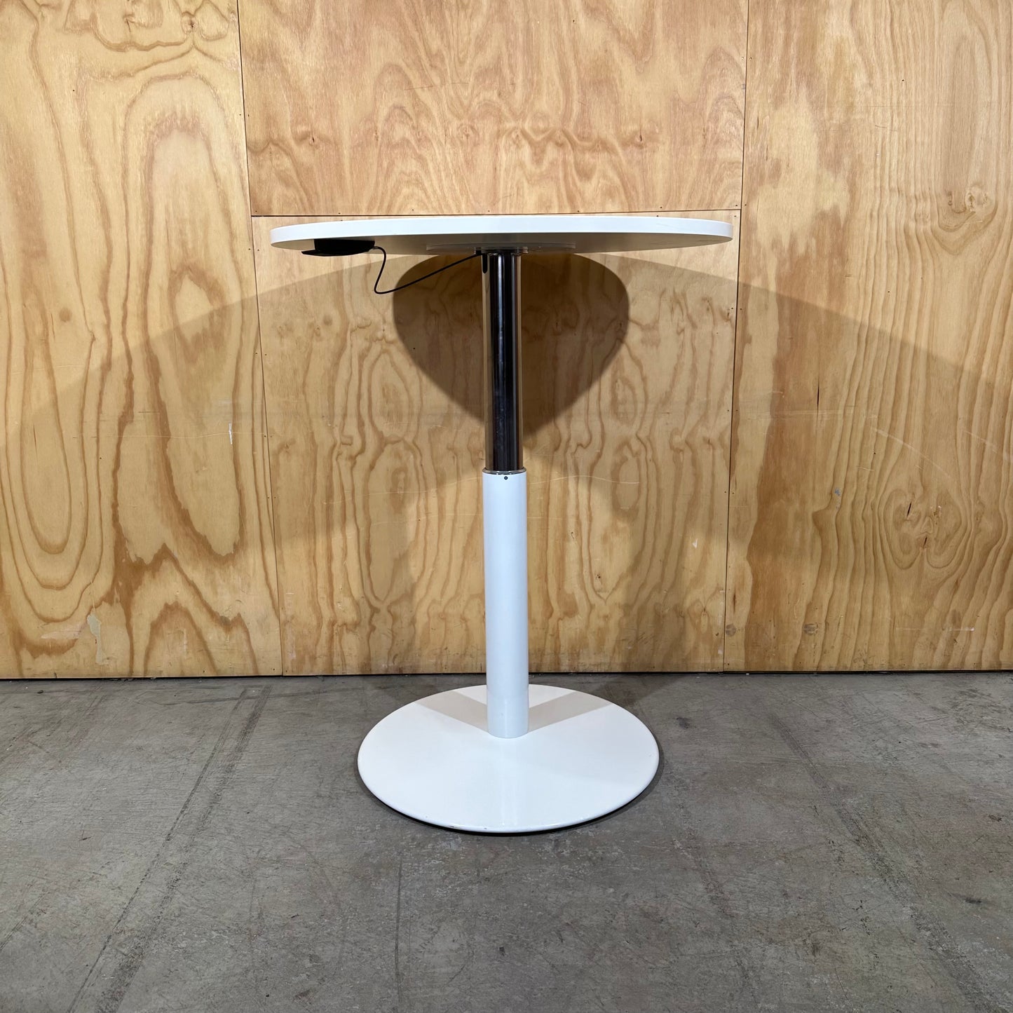 Adjustable Height Round Table