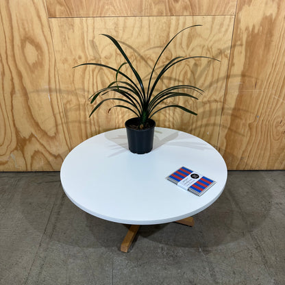 White Round Table with Wooden Feet (440mm H)