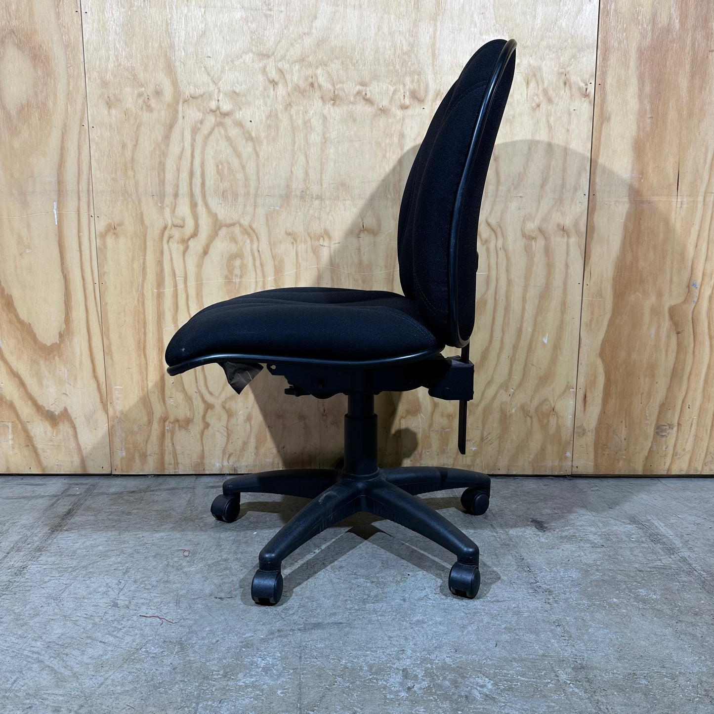 Black Turnco Executive Task Chair