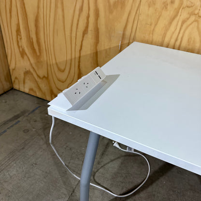 D-End (Curved) Collaboration Desk with power box