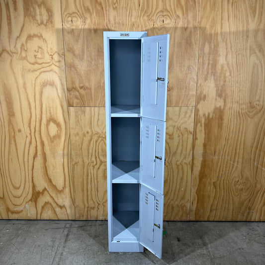 Grey Elitebuilt 3 Door Locker