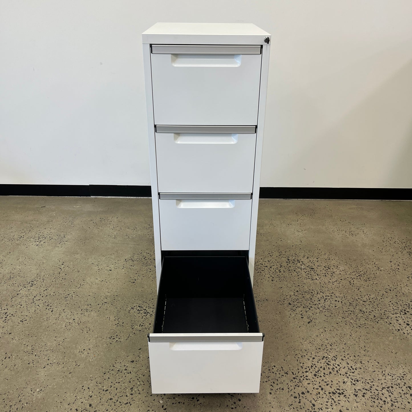 EliteBuilt white 4 Drawer Filing Cabinet