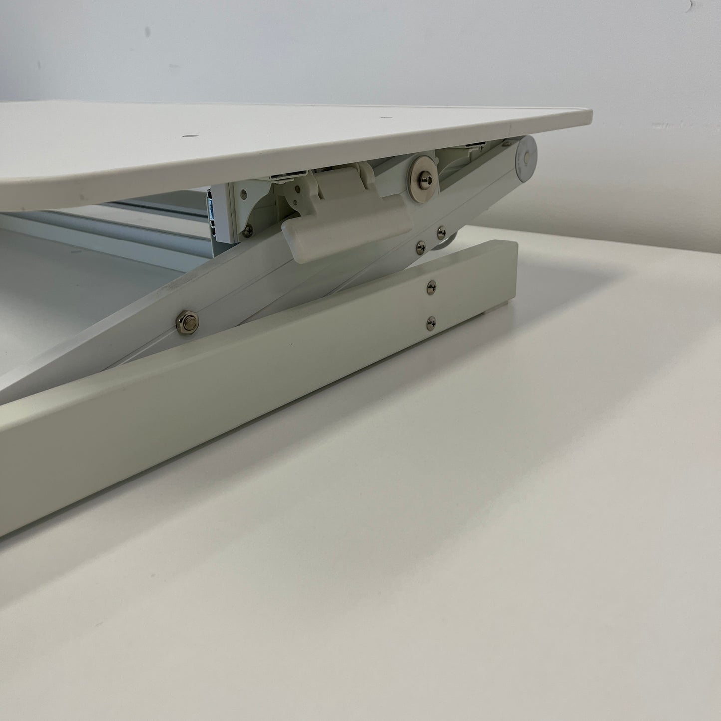 Adjustable Standing Desk Riser - White