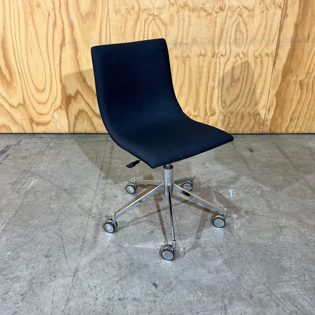 Charcoal Curved Upholstered Task Chair