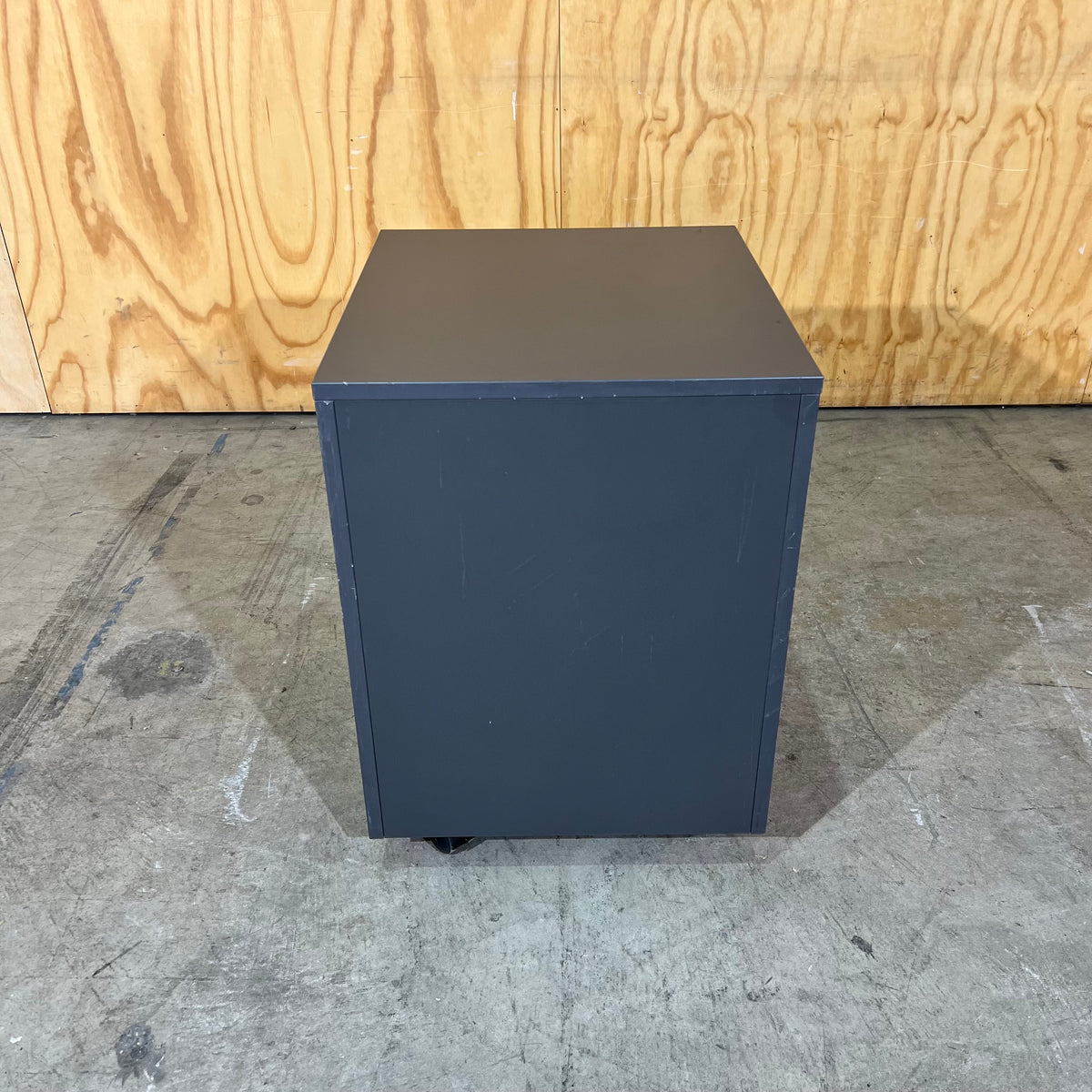 Charcoal Pedestal with Chrome Handles (Two Sizes)