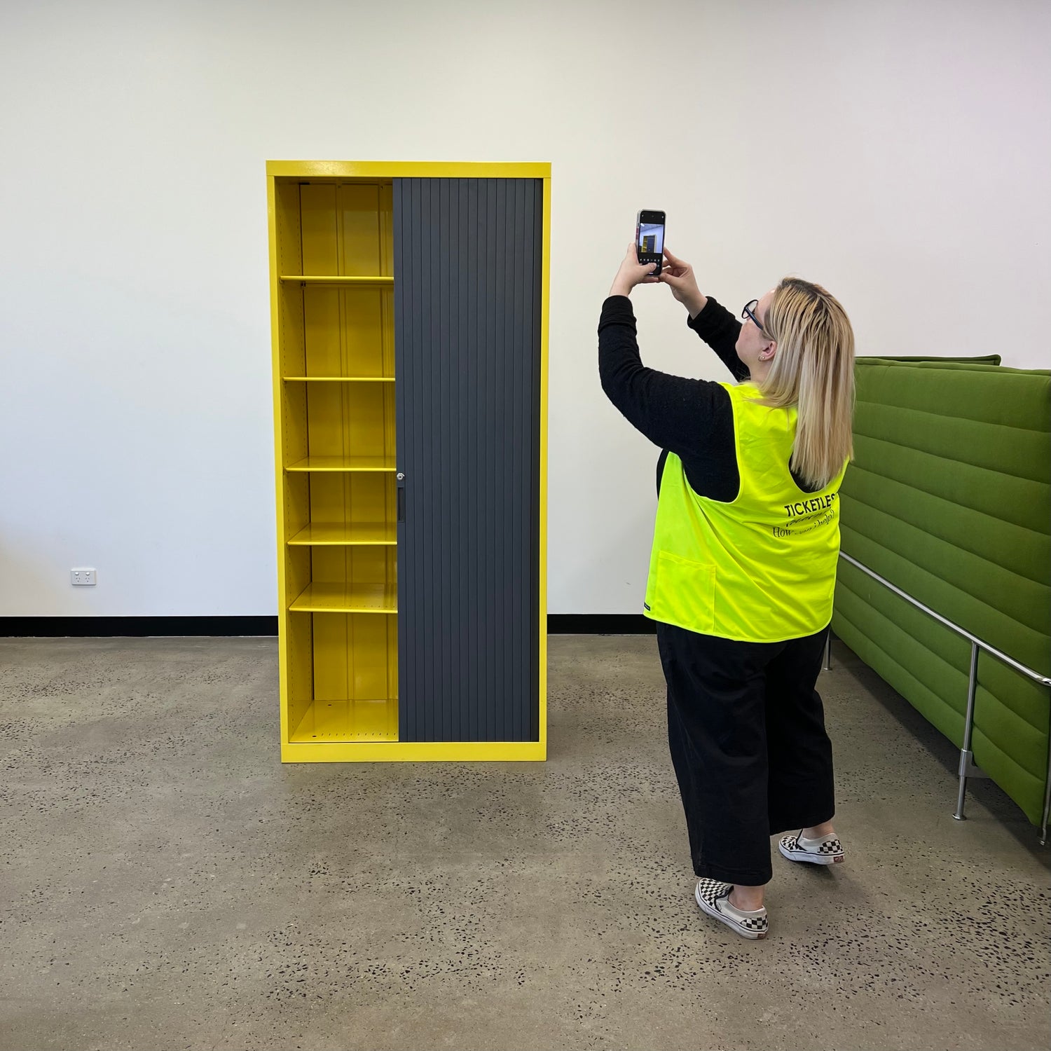 Office furniture disposal processing furniture secondhand office storage cabinet