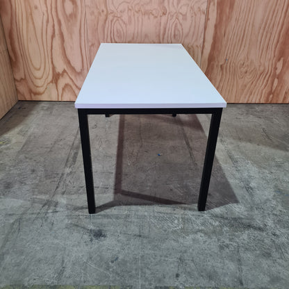 1500mm white top desk with black frame