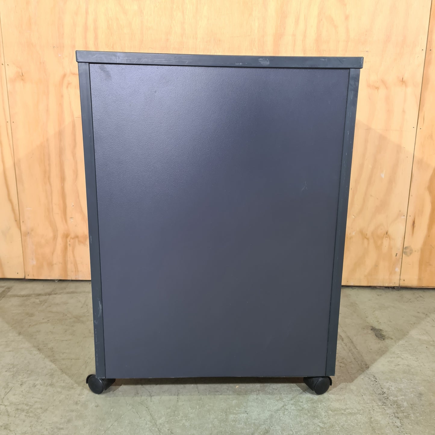 Charcoal Pedestal with Black Knobs