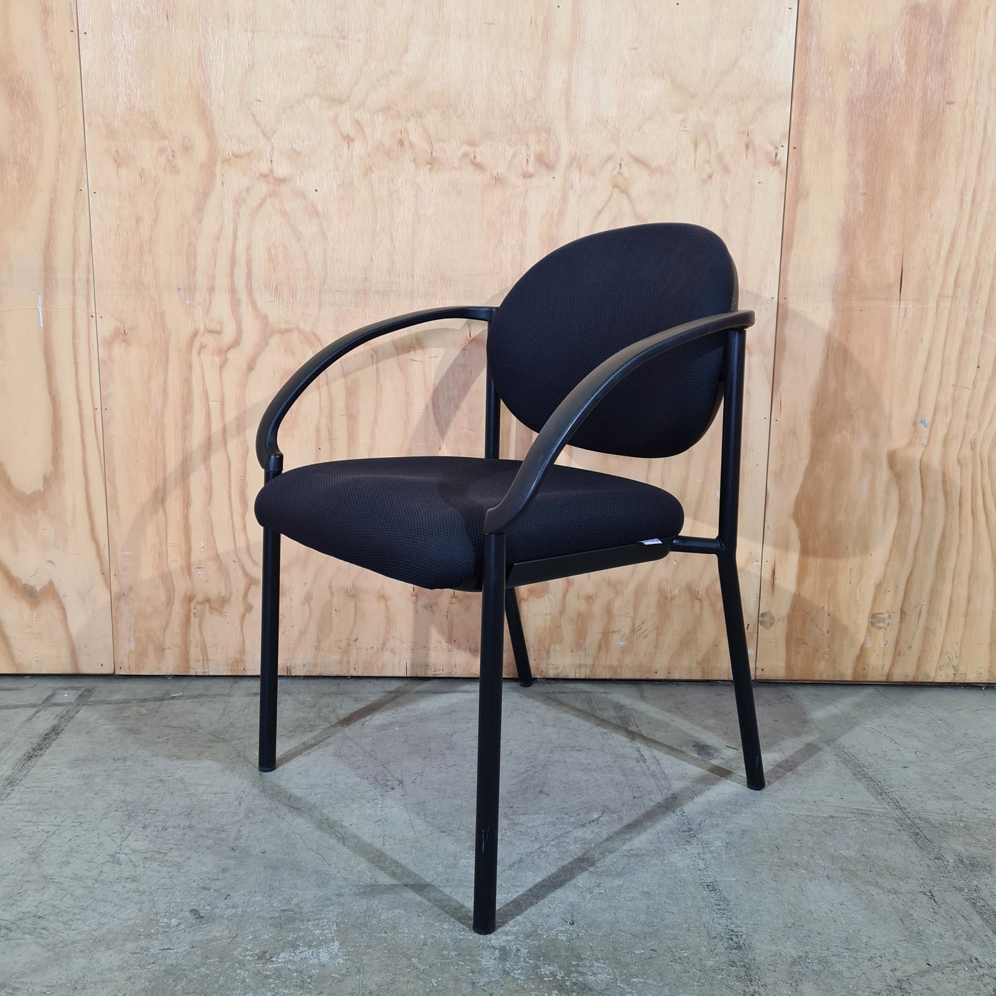 Black Stateline Visitor Chair