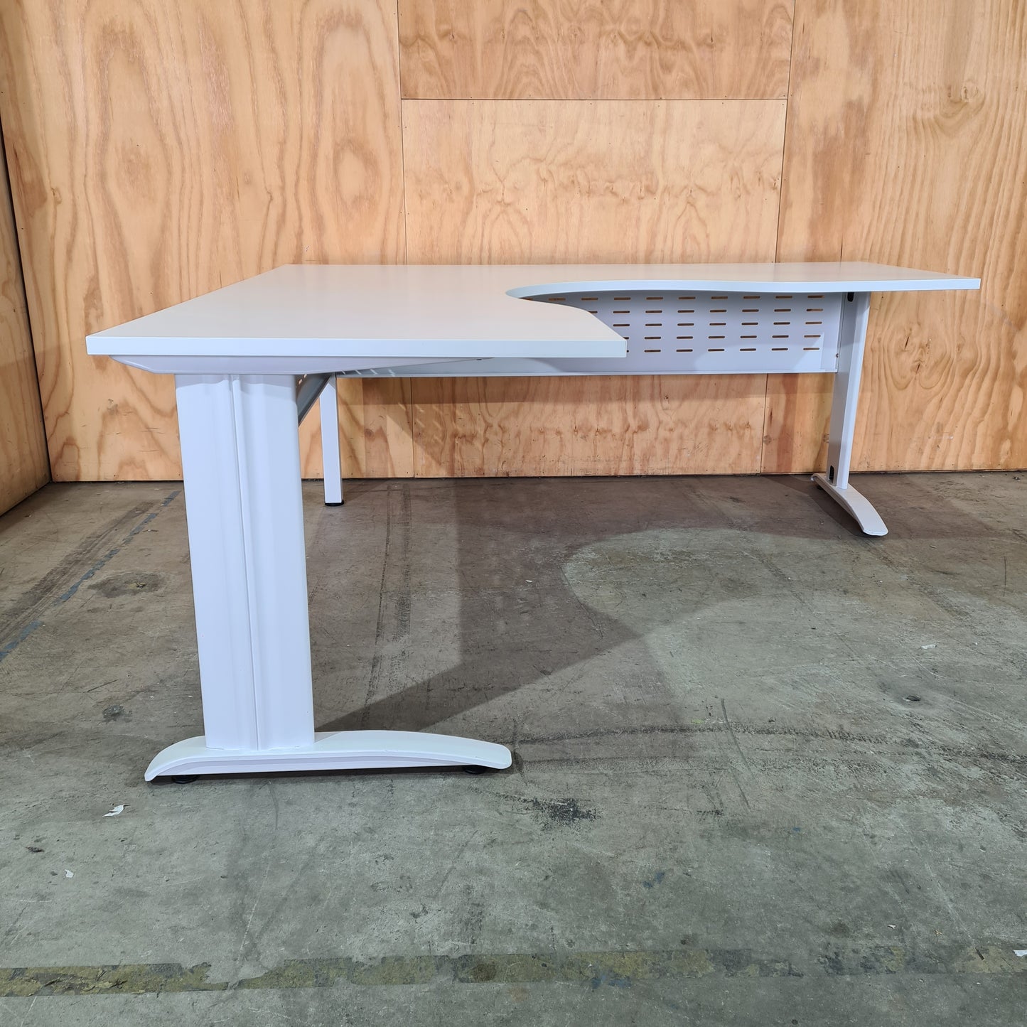 Rapid Span Corner Workstation