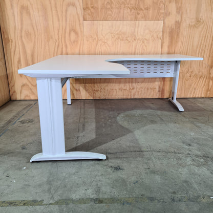 Rapid Span Corner Workstation