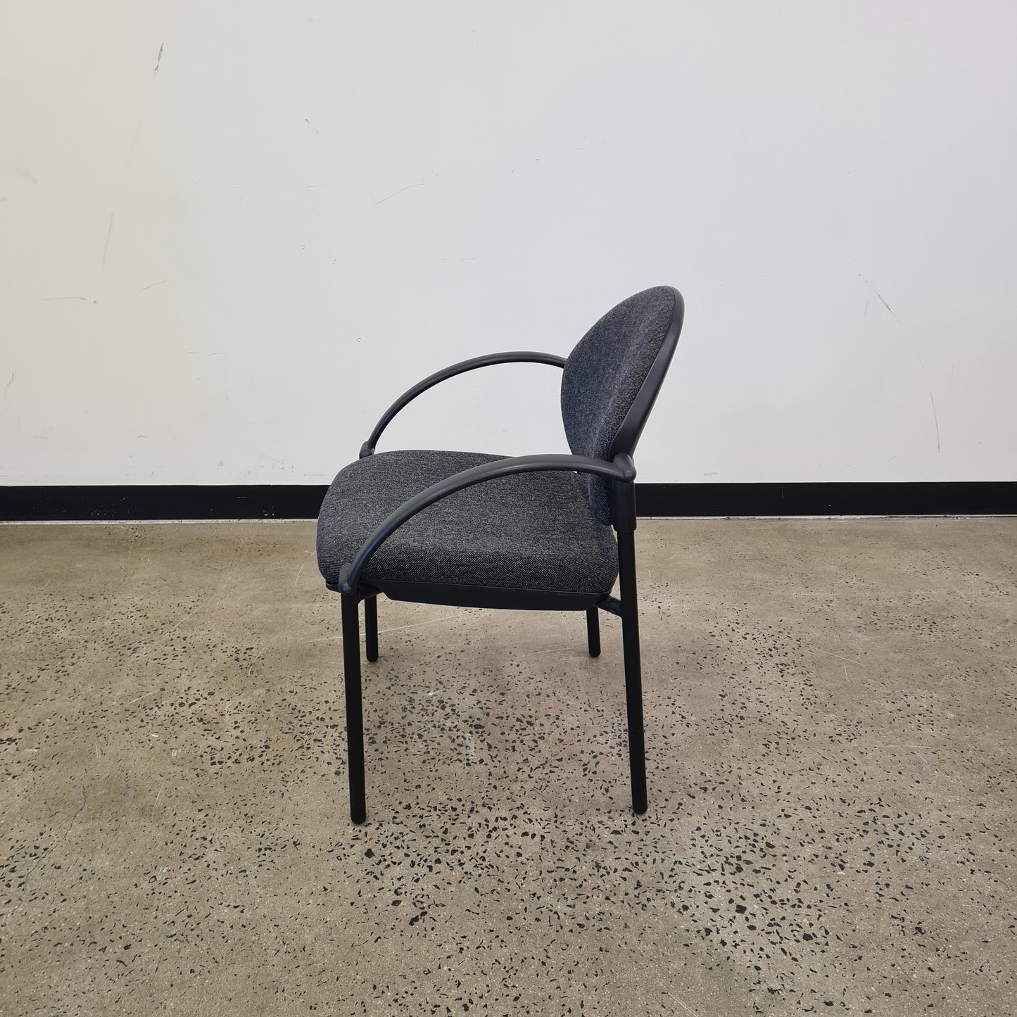 Visitor Chair with Fixed Backrest