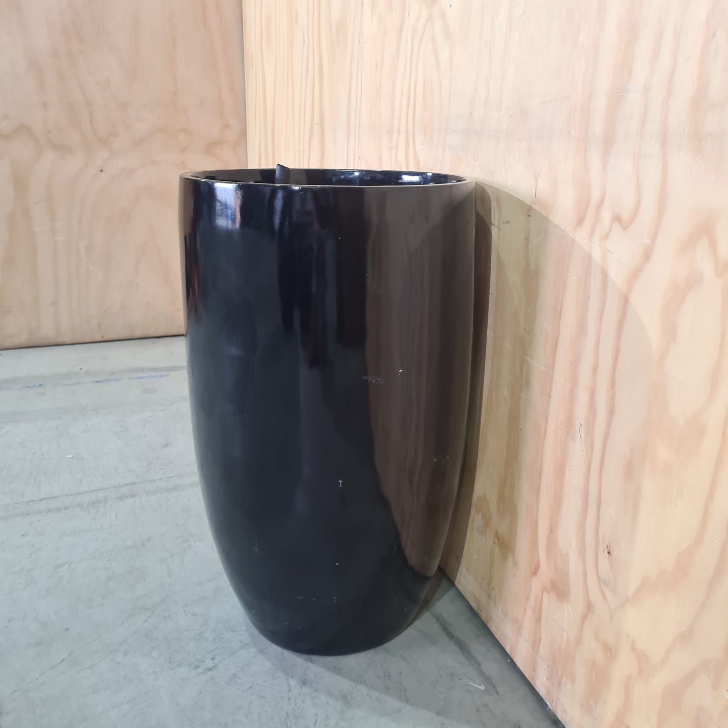 Gloss Black Tapered Planter