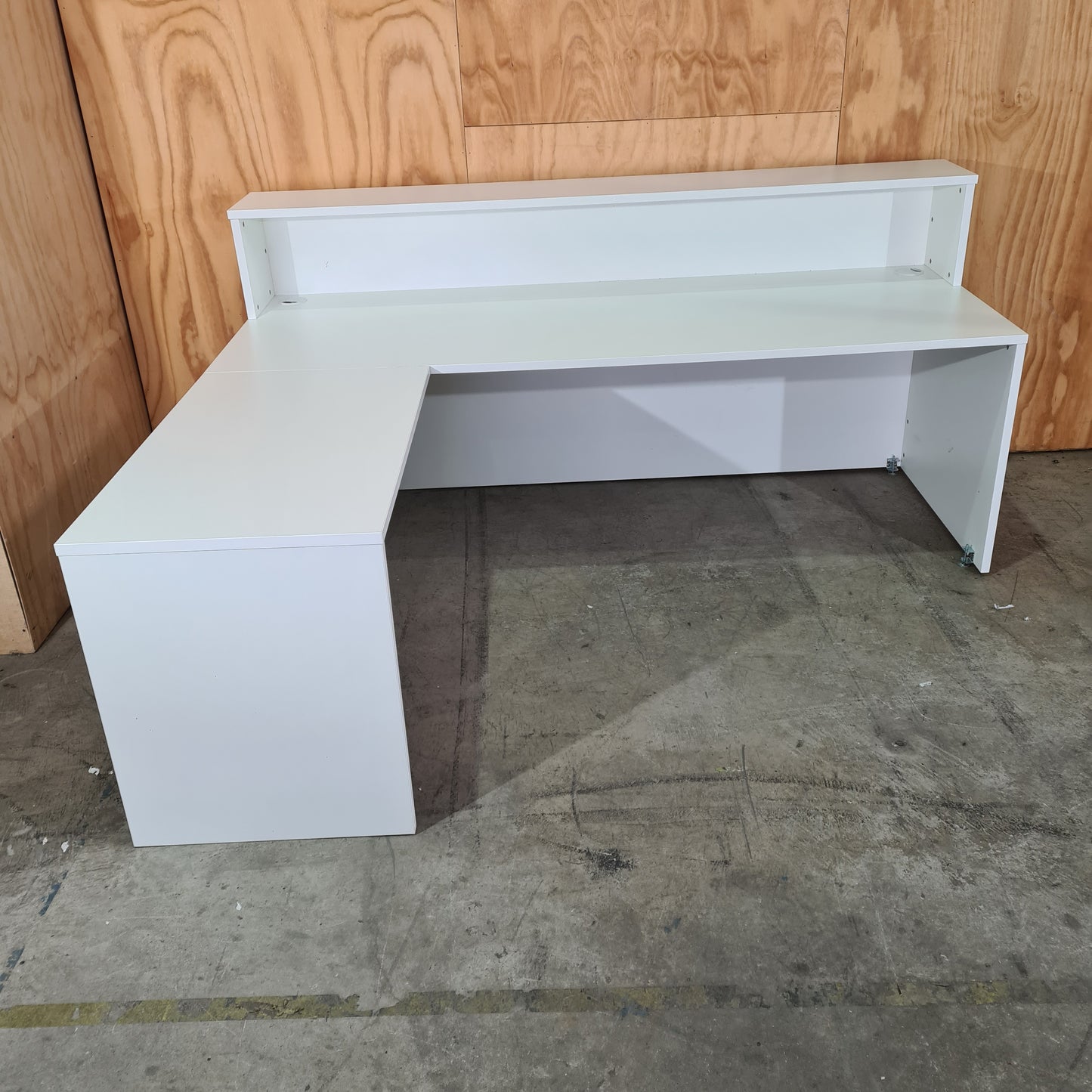Reception Desk with Return