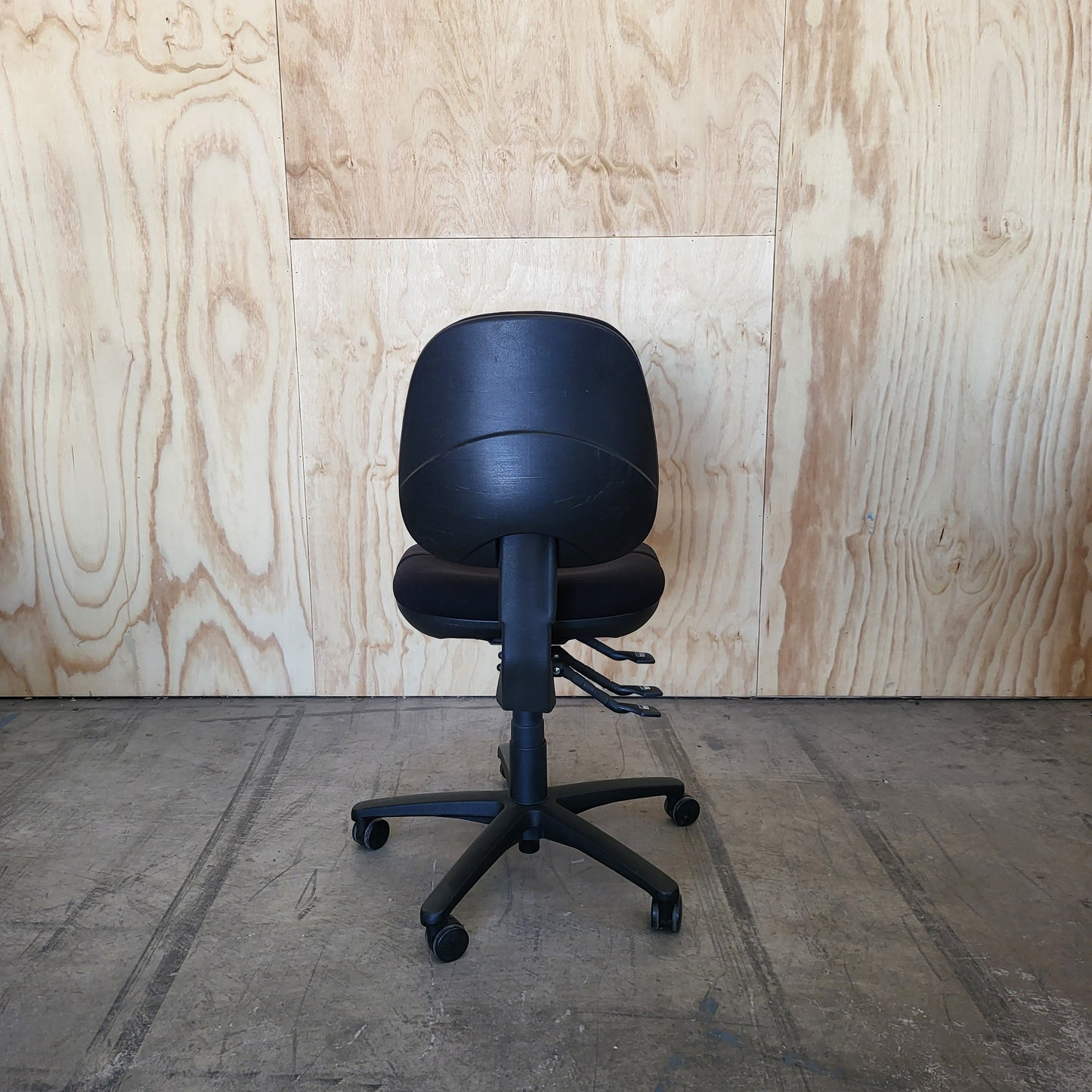 Standard Office Chair in Black