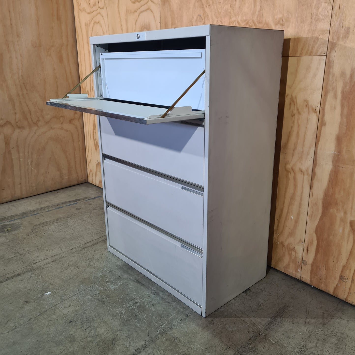 Lateral Storage Unit in Grey