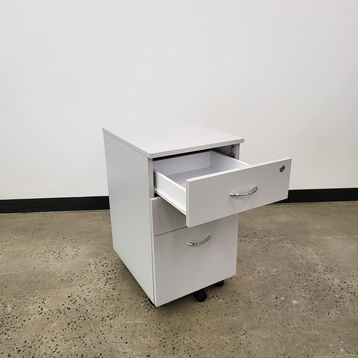 Pedestal Caddy with 3 Drawers in Light Grey